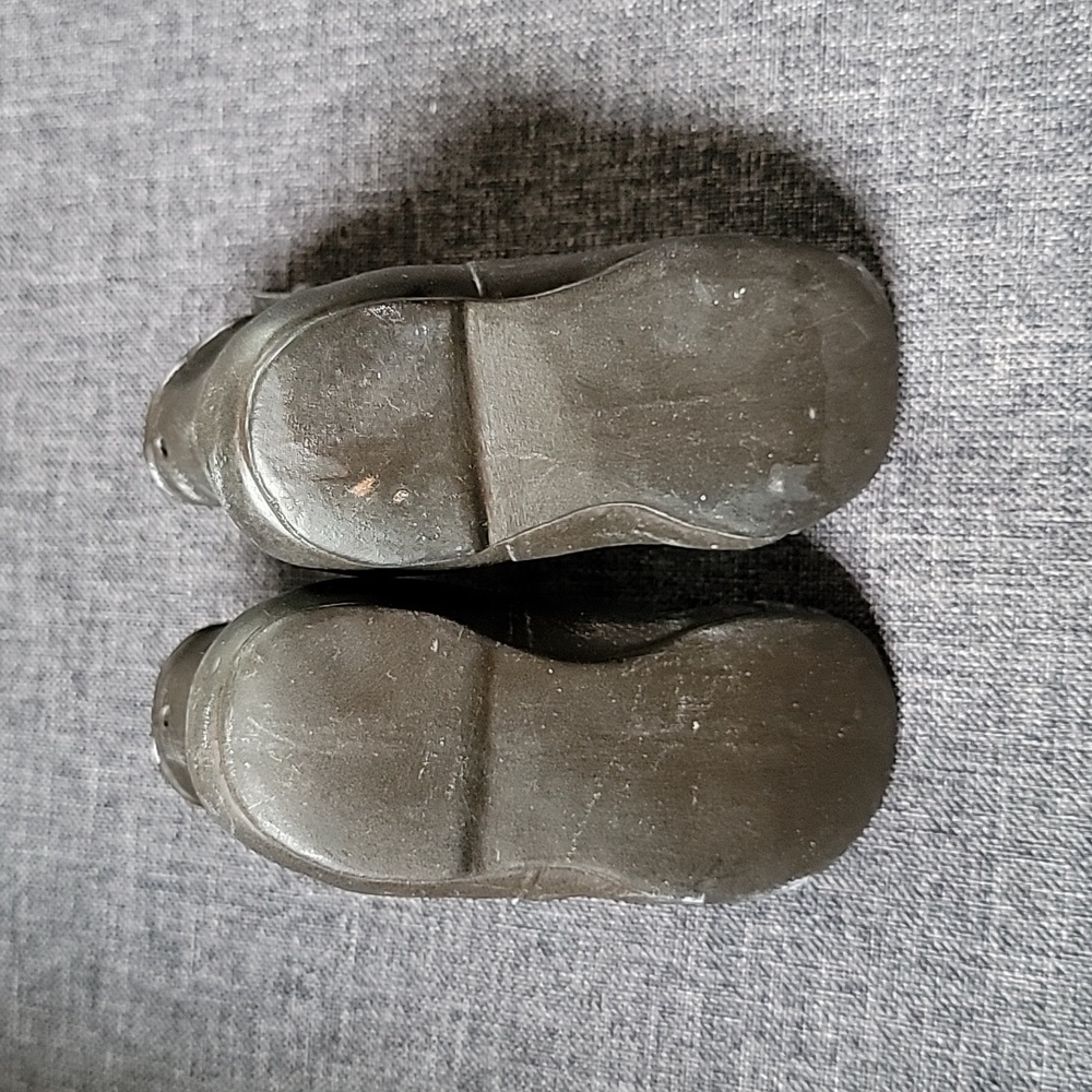 2/$8 Resin Baby Shoes - Picture 5 of 7